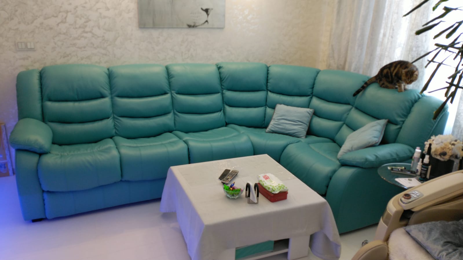 Перетяжка дивана на дому. Площадь Гагарина