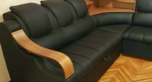 Перетяжка кожаного дивана. Площадь Гагарина
